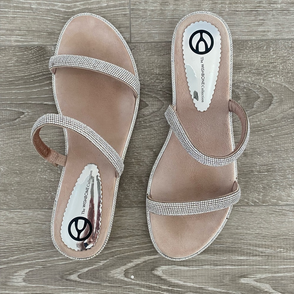 The Wishbone collection sparkle sandal